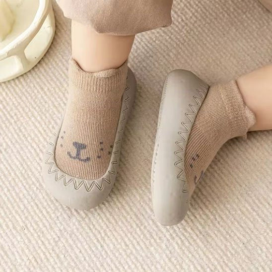 chaussure bebe cafe pied